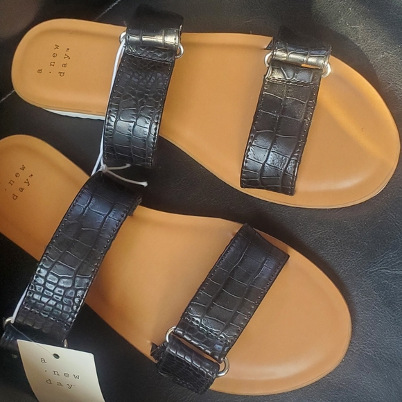 Target Sandals - Picture 3 of 6